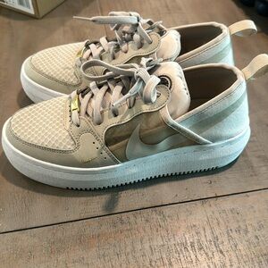 Nike Court Vision Alta